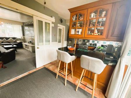 KITCHEN 16'4 x 7'6