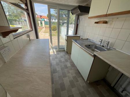KITCHEN 14'5 x 6'2