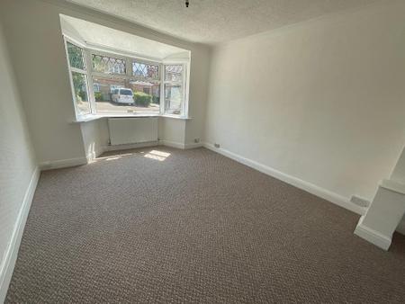 LIVING ROOM 24'3 x 10'5