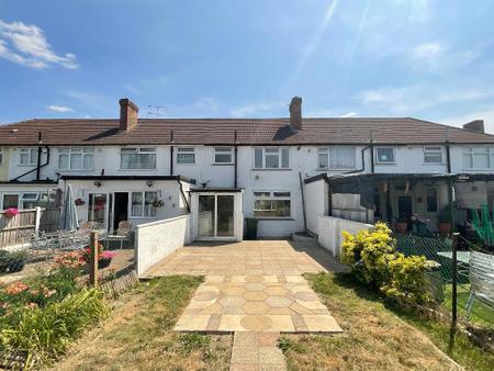 REAR GARDEN approx 120ft