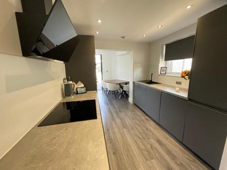 KITCHEN 11'9 x 8'6