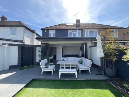 REAR GARDEN approx 50ft