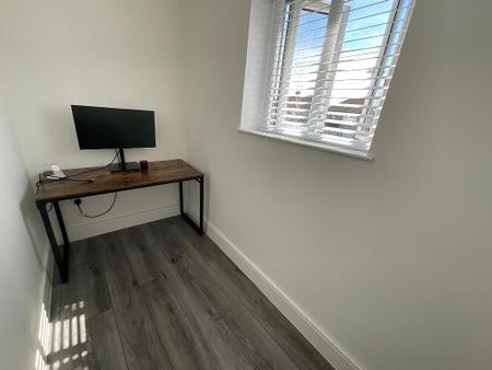 BEDROOM THREE 8'8 x 4'5