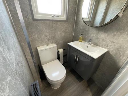 GROUND FLOOR WC