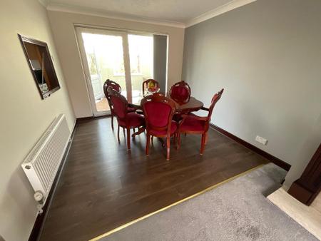 LIVING ROOM/DINER 24'5 x 11'5