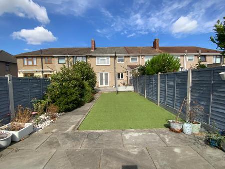 REAR GARDEN approx 60ft