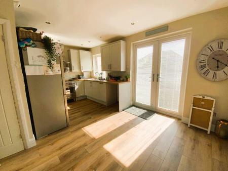 KITCHEN 16'11 X 12'8