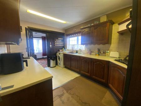 KITCHEN 13' X 8'10