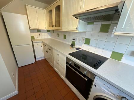 KITCHEN 12'9 x 6'2