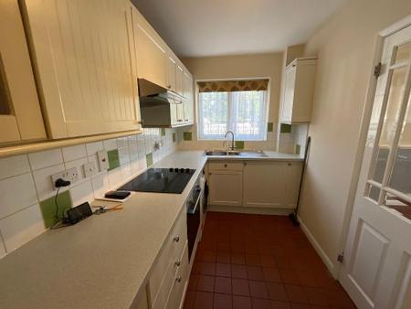 KITCHEN 12'9 x 6'2