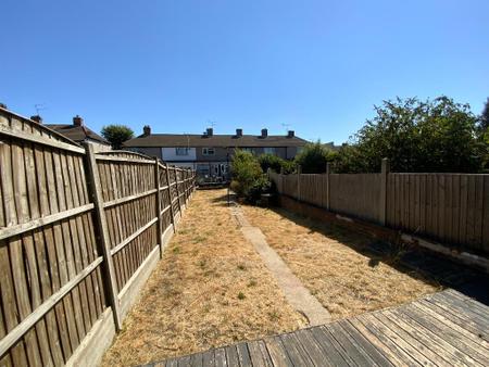 REAR GARDEN approx 80ft