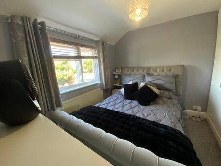 BEDROOM ONE 10'3 x 8'11