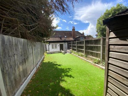 REAR GARDEN approx 40ft