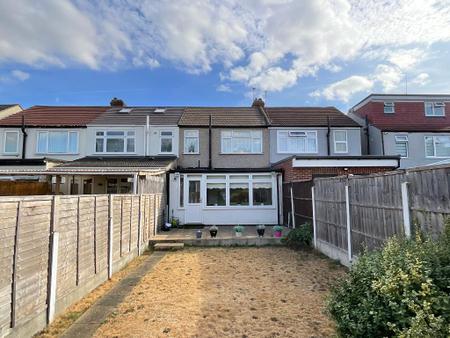 REAR GARDEN approx 70ft
