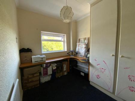 BEDROOM THREE 8'11 x 7'8
