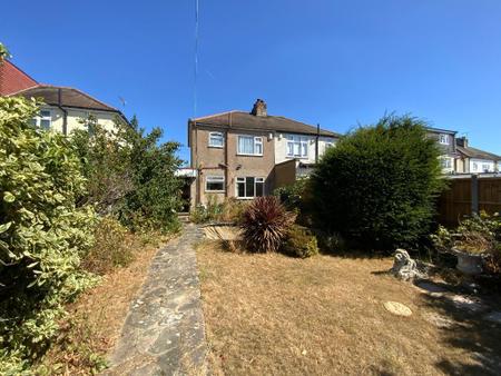 REAR GARDEN approx 70ft