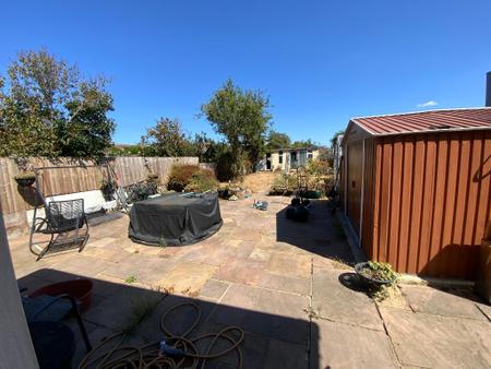 REAR GARDEN approx 80ft
