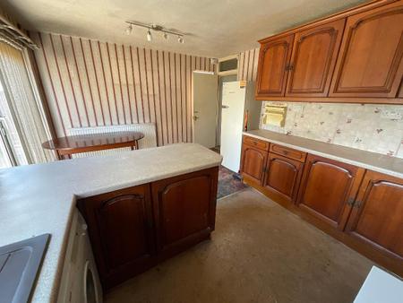 KITCHEN 15' X 11'8