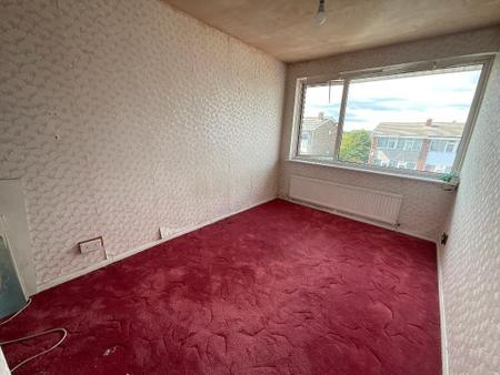 BEDROOM TWO 15' X 8'
