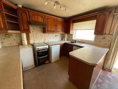 KITCHEN 15' X 11'8