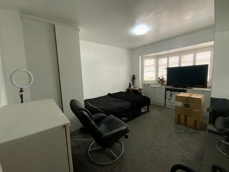 BEDROOM ONE 14'5 x 11'2