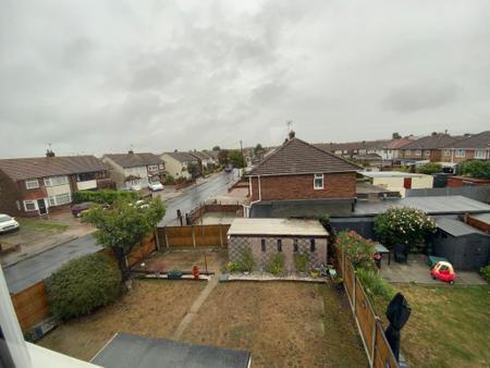 REAR GARDEN approx 70ft