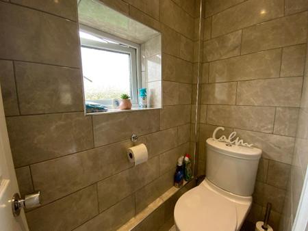 SEPERATE WC