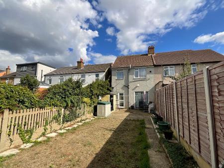 REAR GARDEN approx 50ft