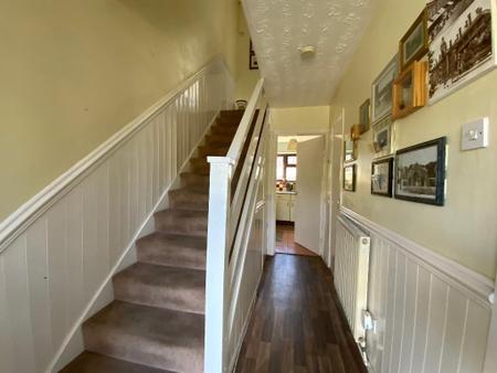 HALLWAY 12'9 x 7'3