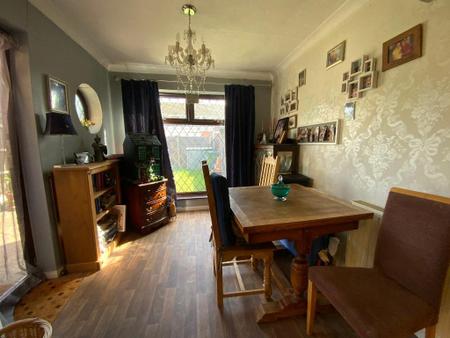 DINING ROOM 10'1 x 9'9