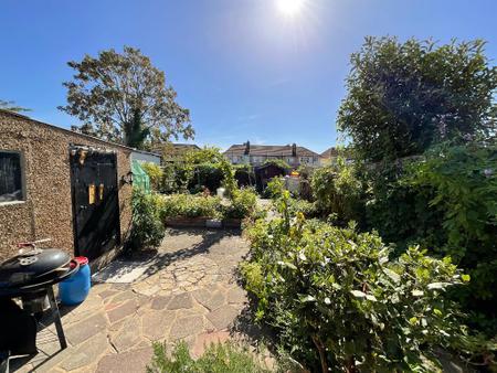 REAR GARDEN approx 60ft x 30ft