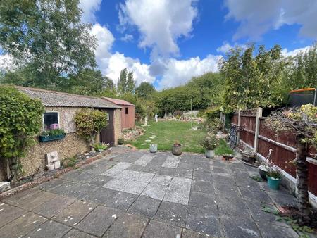 REAR GARDEN approx 70ft