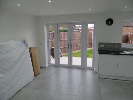 KITCHEN 16'8 x 15'5