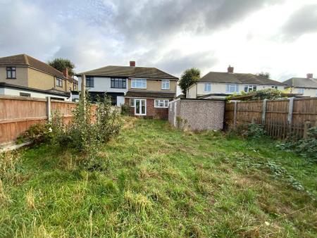 REAR GARDEN approx 70ft