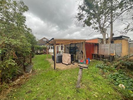REAR GARDEN approx 100ft