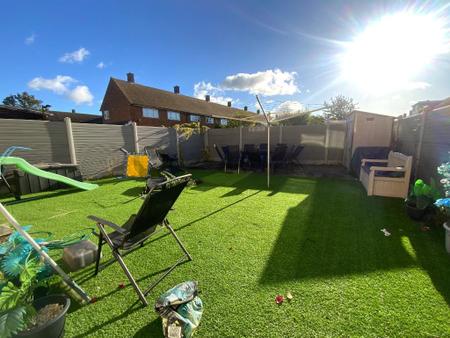 REAR GARDEN approx 30ft