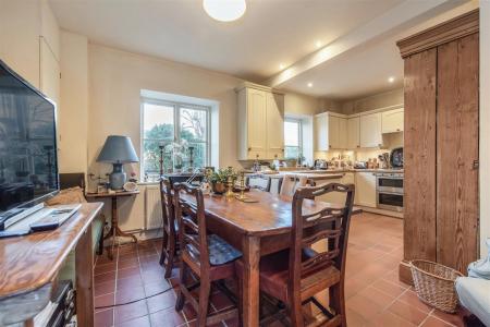 Ph16_6422240 copy.jpg