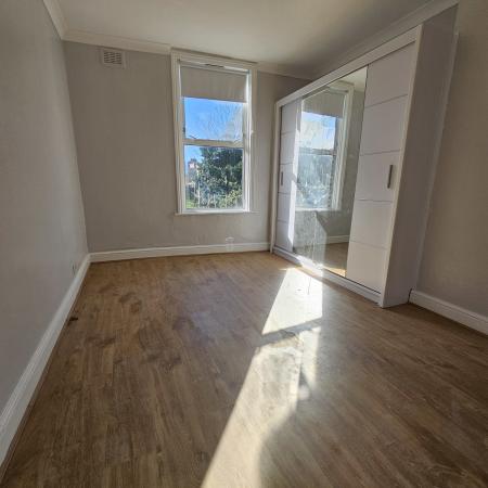 BEDROOM FITTED WARDROBE