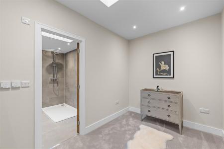 WALK THROUGH DRESSING ROOM