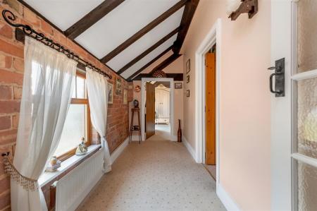 The Covert, Elton WEB PH-78.jpg