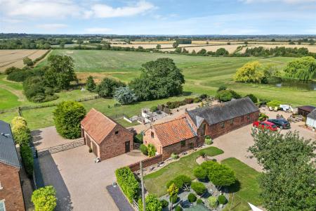 The Covert, Elton WEB PH-18.jpg