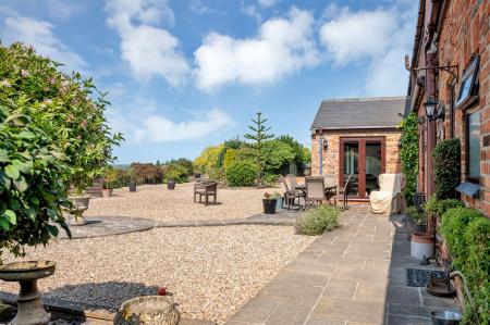 The Covert, Elton WEB PH-19.jpg