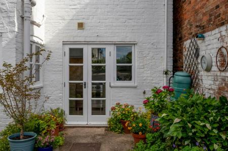 The White House WEB PH-21.jpg