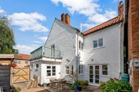 The White House WEB PH-19.jpg