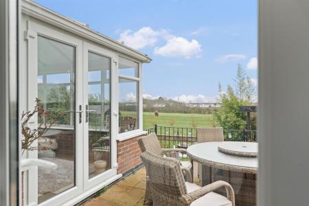 6 Sedgebrook Road-8.jpg