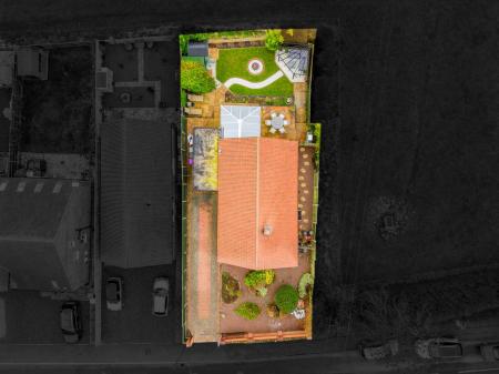 6 Sedgebrook Road-3.jpg