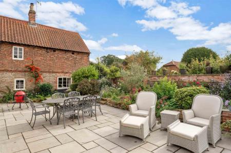 Yew Tree WEB PH-30.jpg