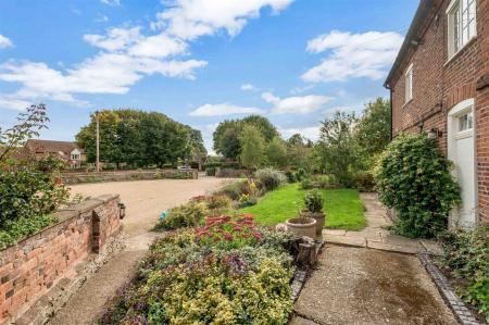 Yew Tree WEB PH-23.jpg