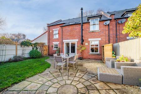 1 Whipling Close-2.jpg