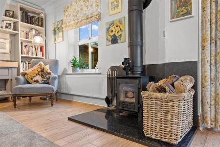 1 Whipling Close-03.jpg